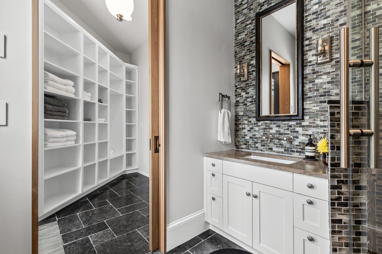 2657 Woodbridge Road