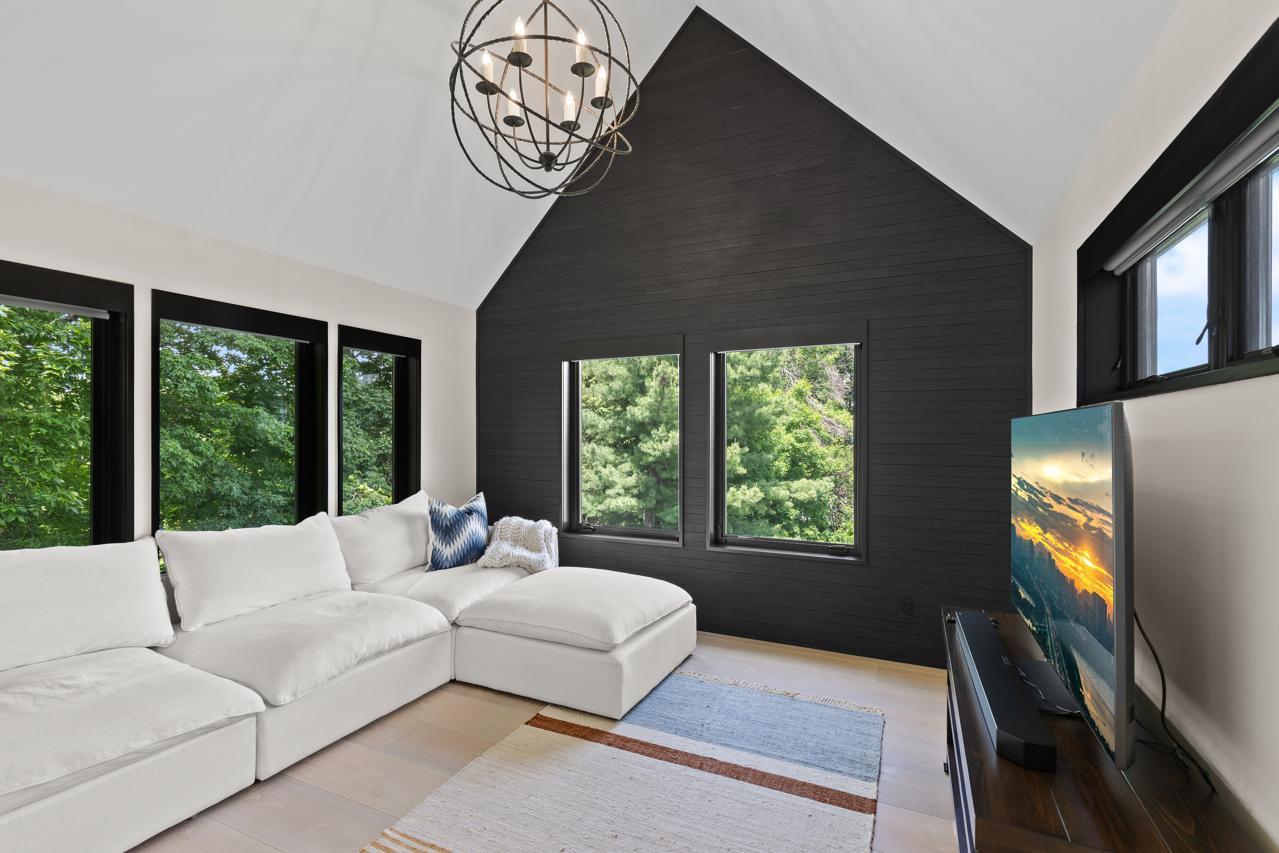 2657 Woodbridge Road