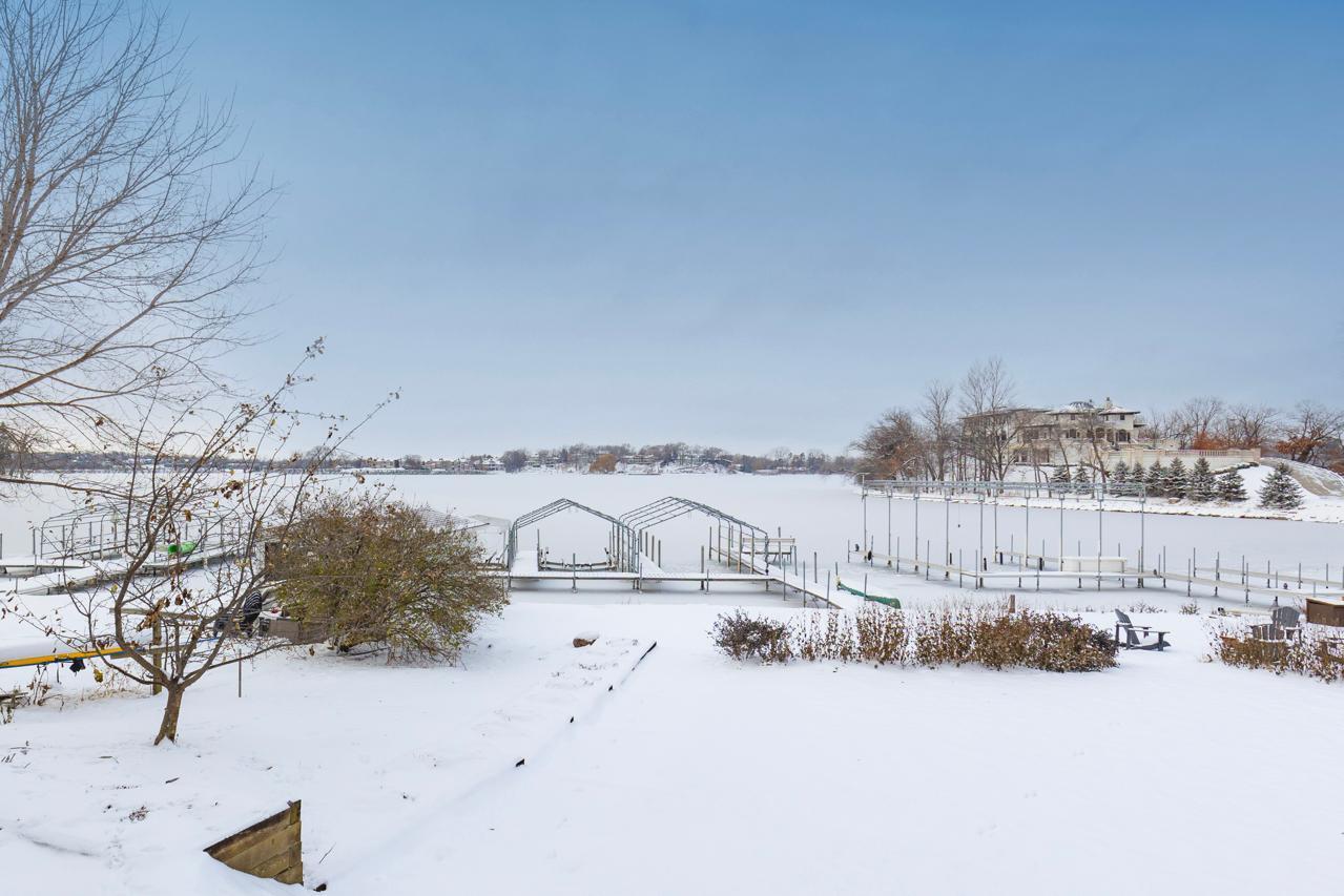 21150 Excelsior Boulevard