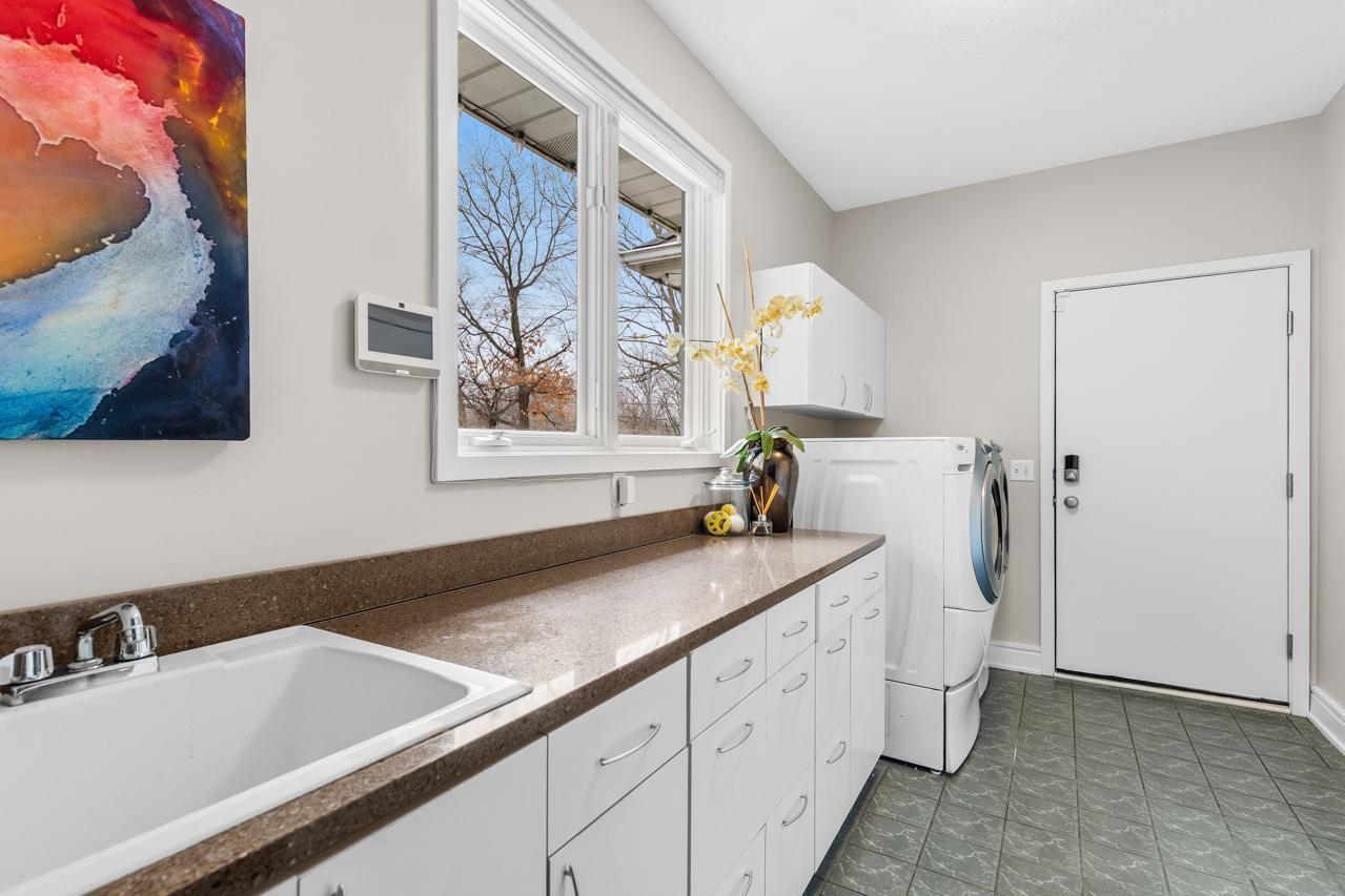 21150 Excelsior Boulevard