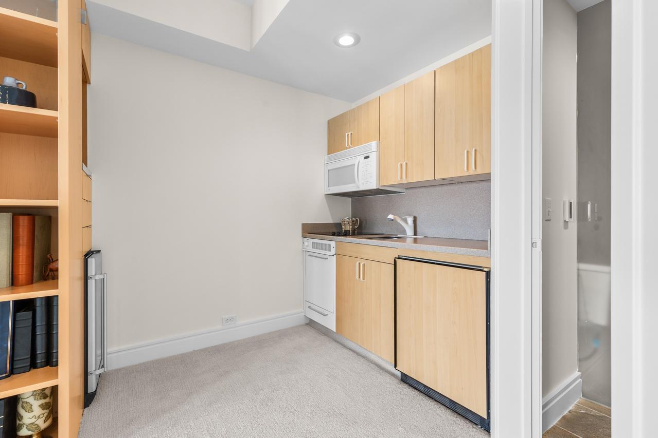 21150 Excelsior Boulevard