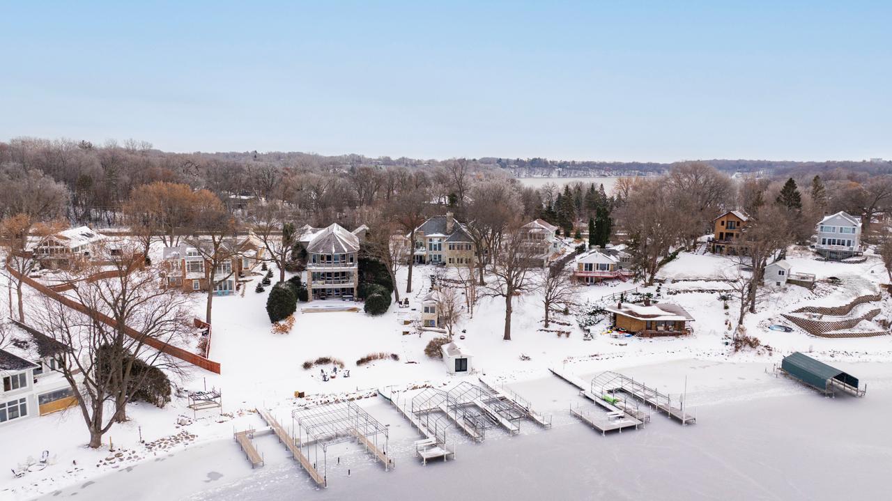 21150 Excelsior Boulevard