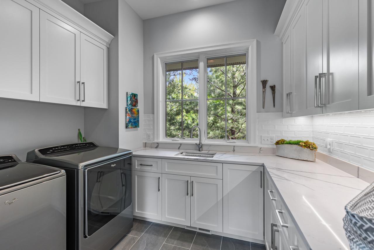 1595 Locust Hills Circle