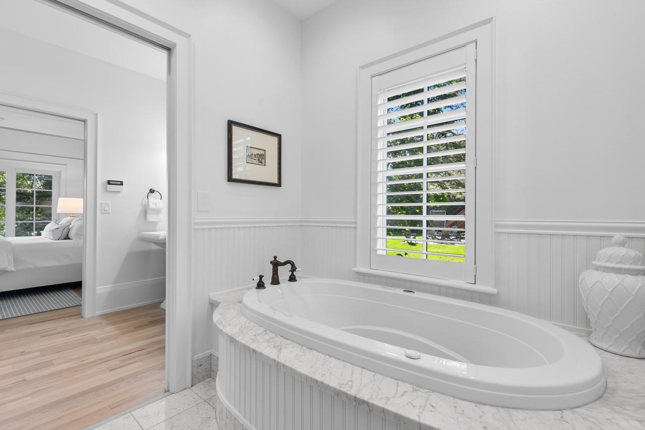 1074 Wildhurst Trail