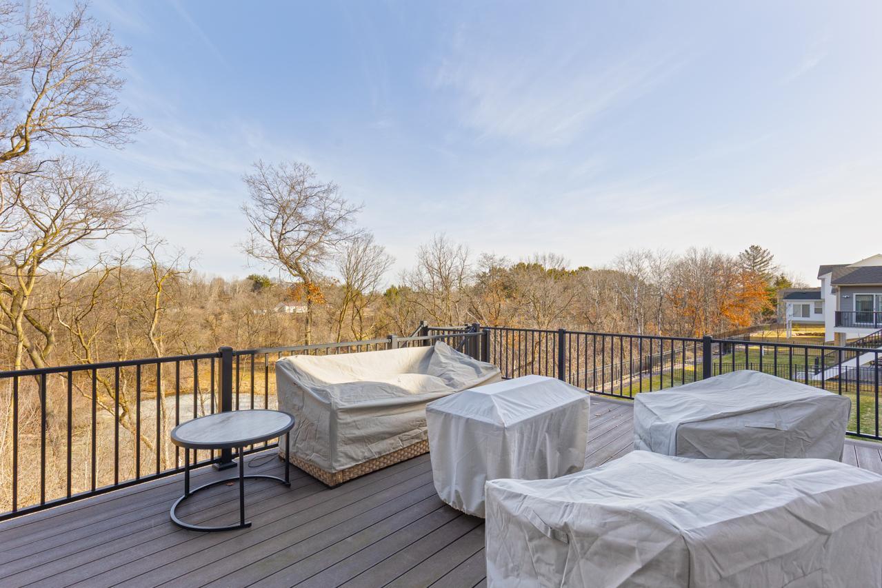 6373 Apple Court