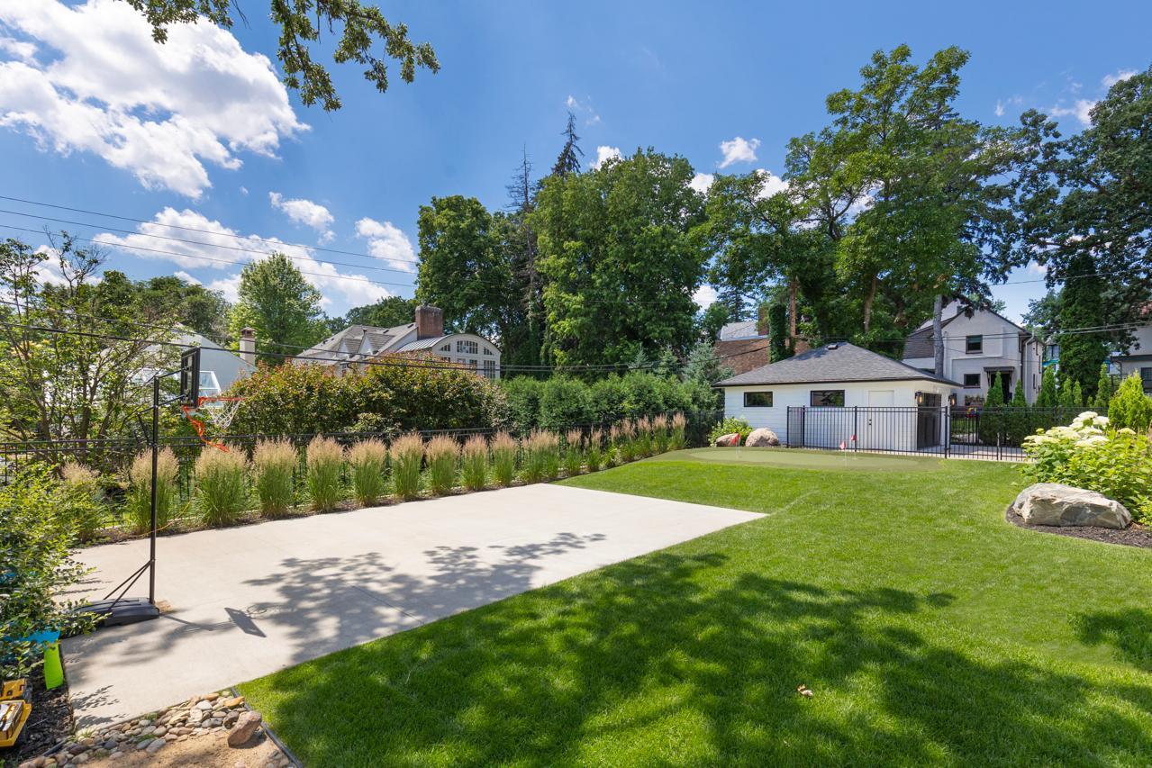 4889 E Lake Harriet Parkway