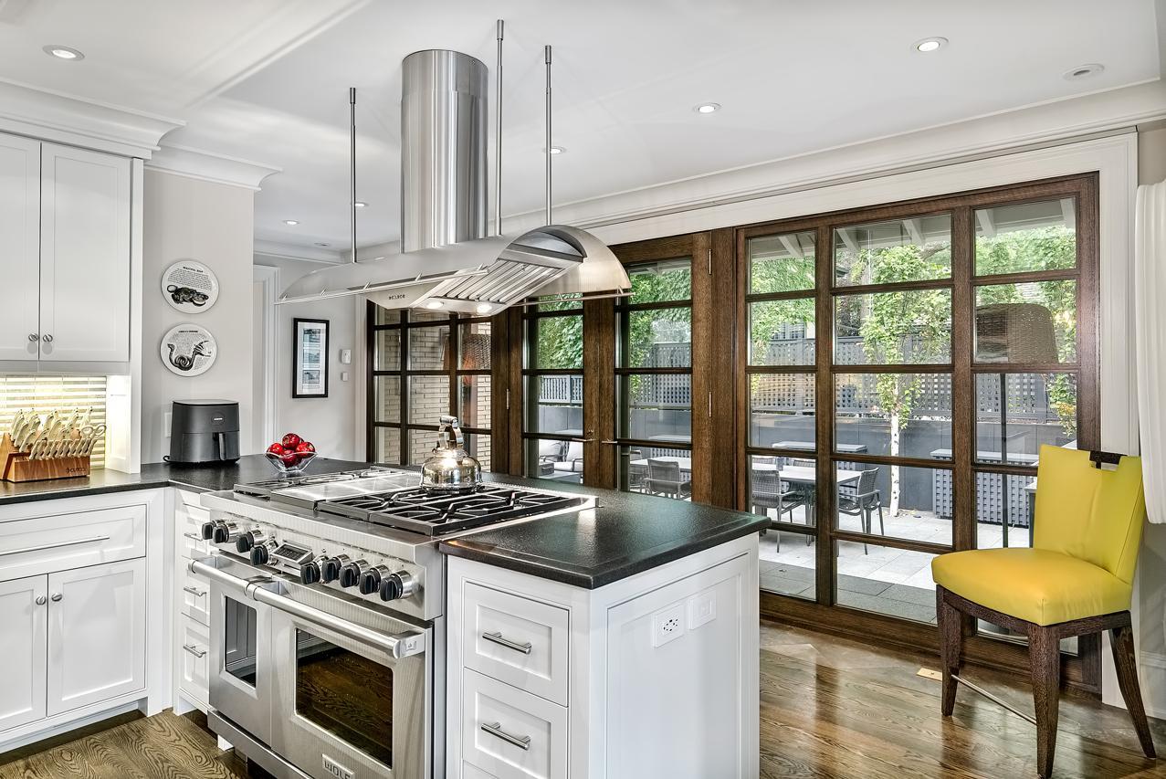 2119 E Lake Of The Isles Parkway