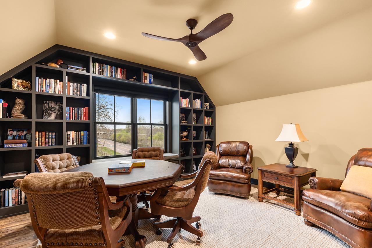 270 Peavey Road