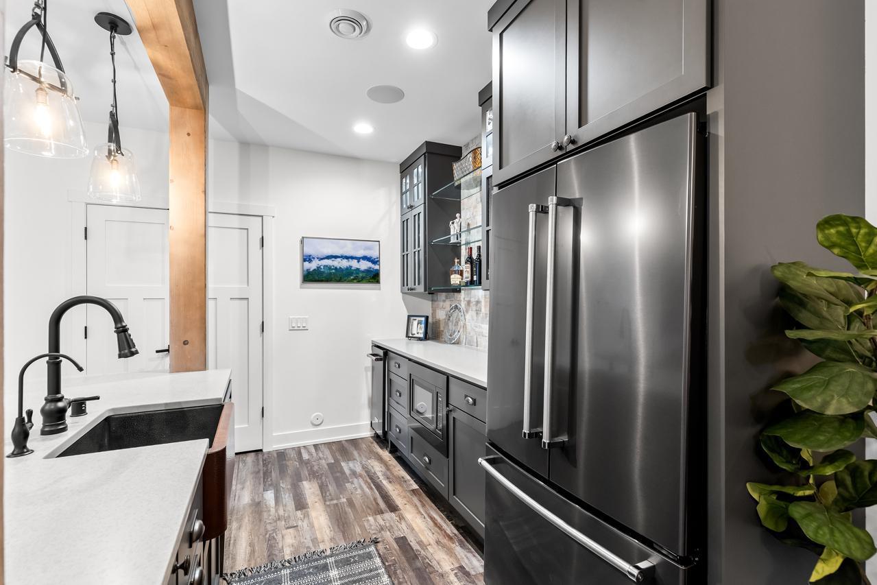 270 Peavey Road