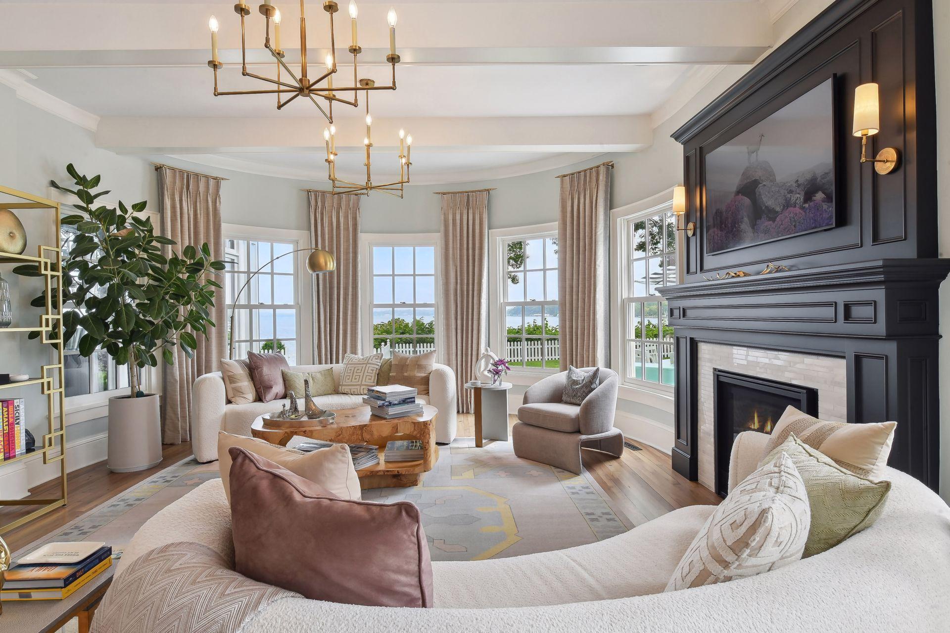 20100 Lakeview Avenue