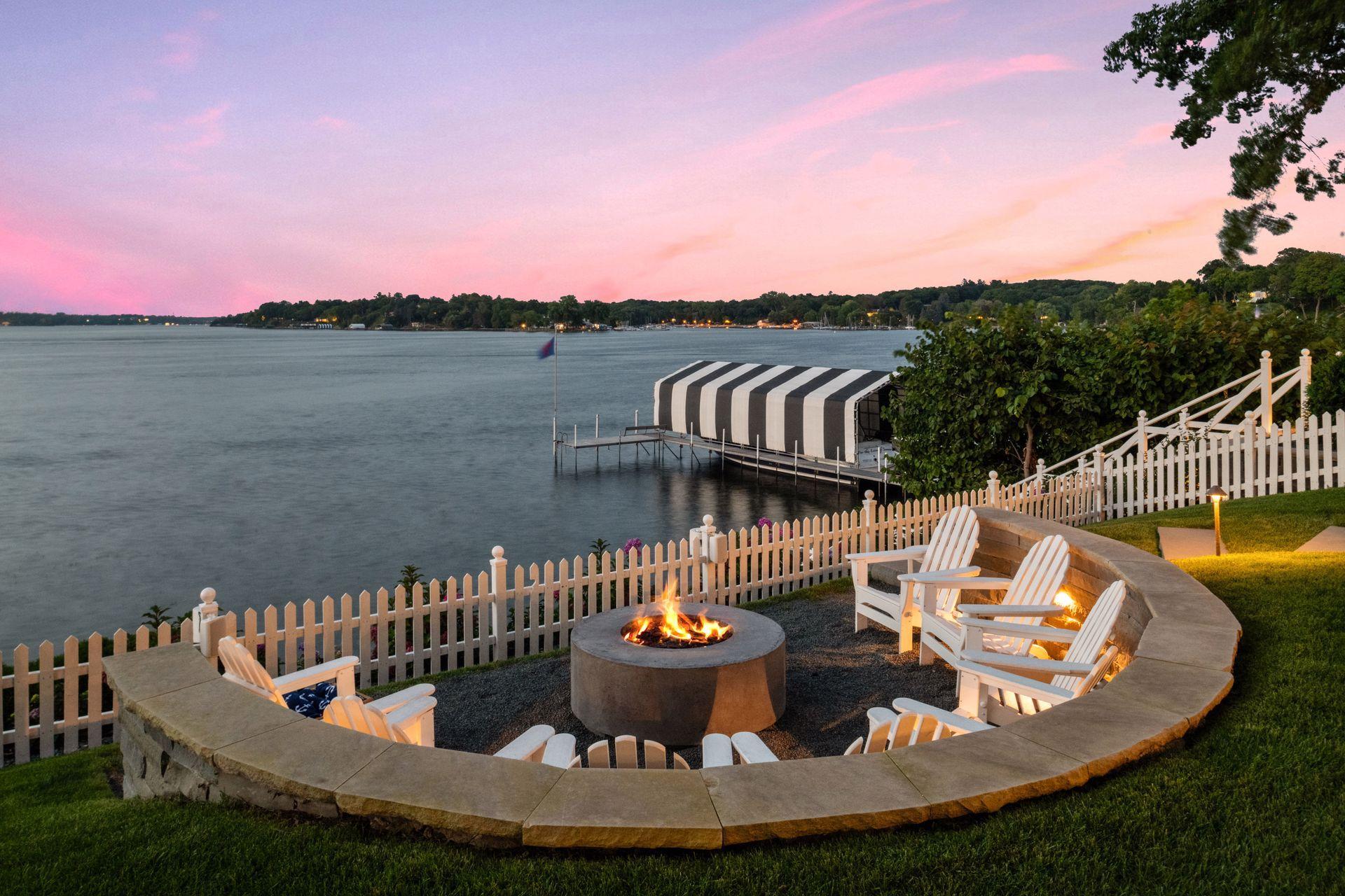 20100 Lakeview Avenue