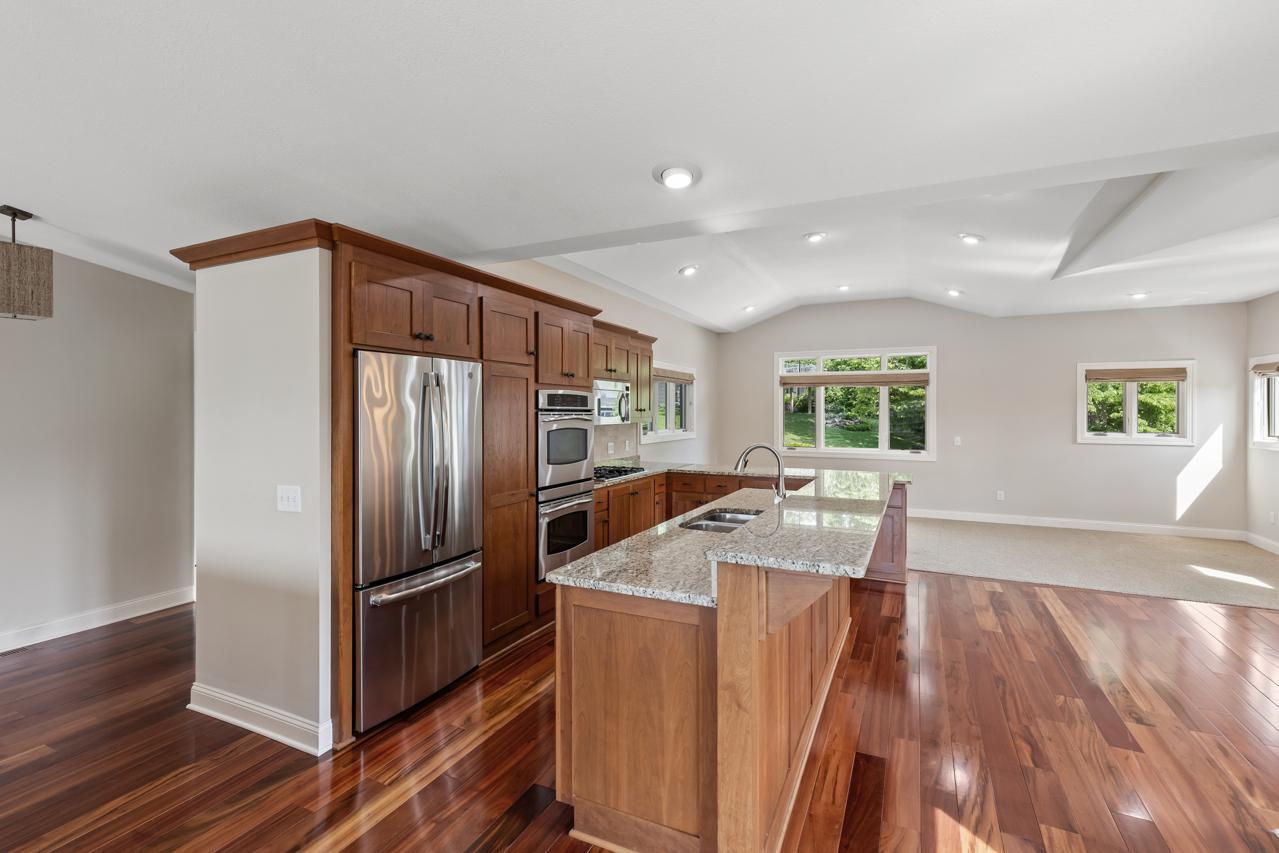 4372 Channel Road
