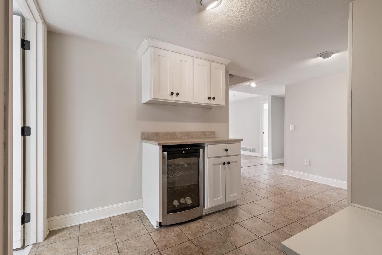 4372 Channel Road