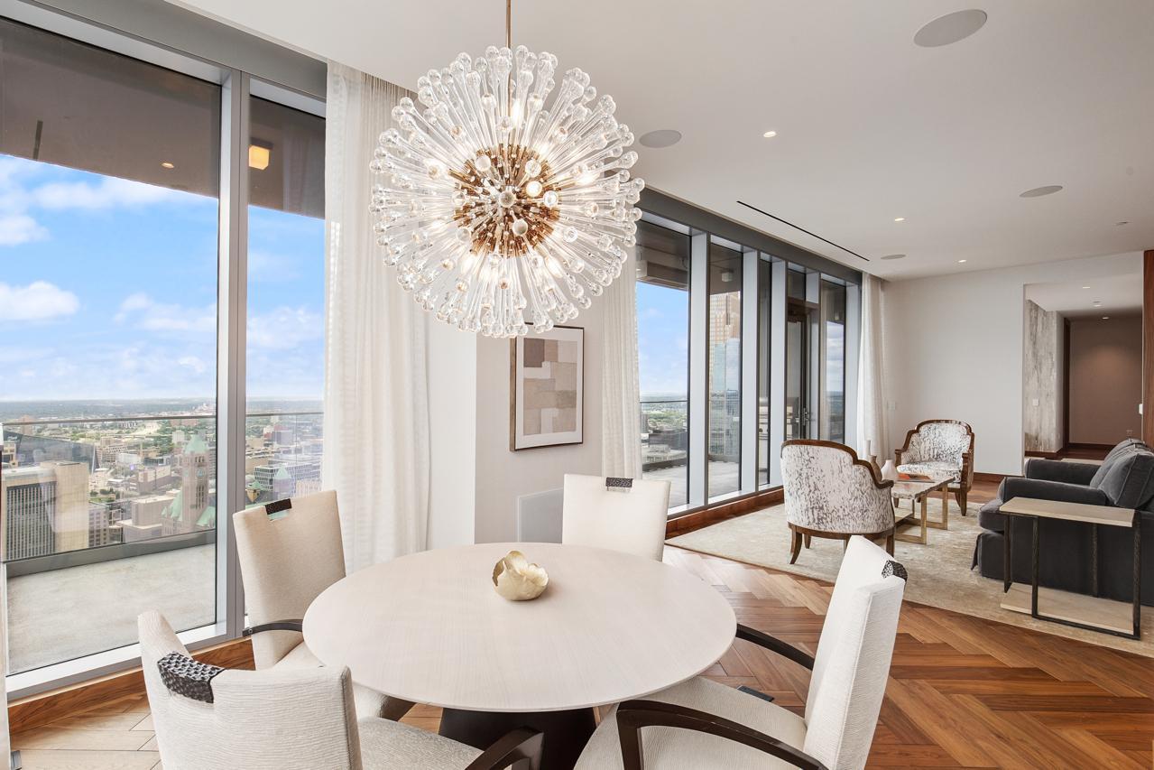 255 Hennepin Avenue Unit: 3402