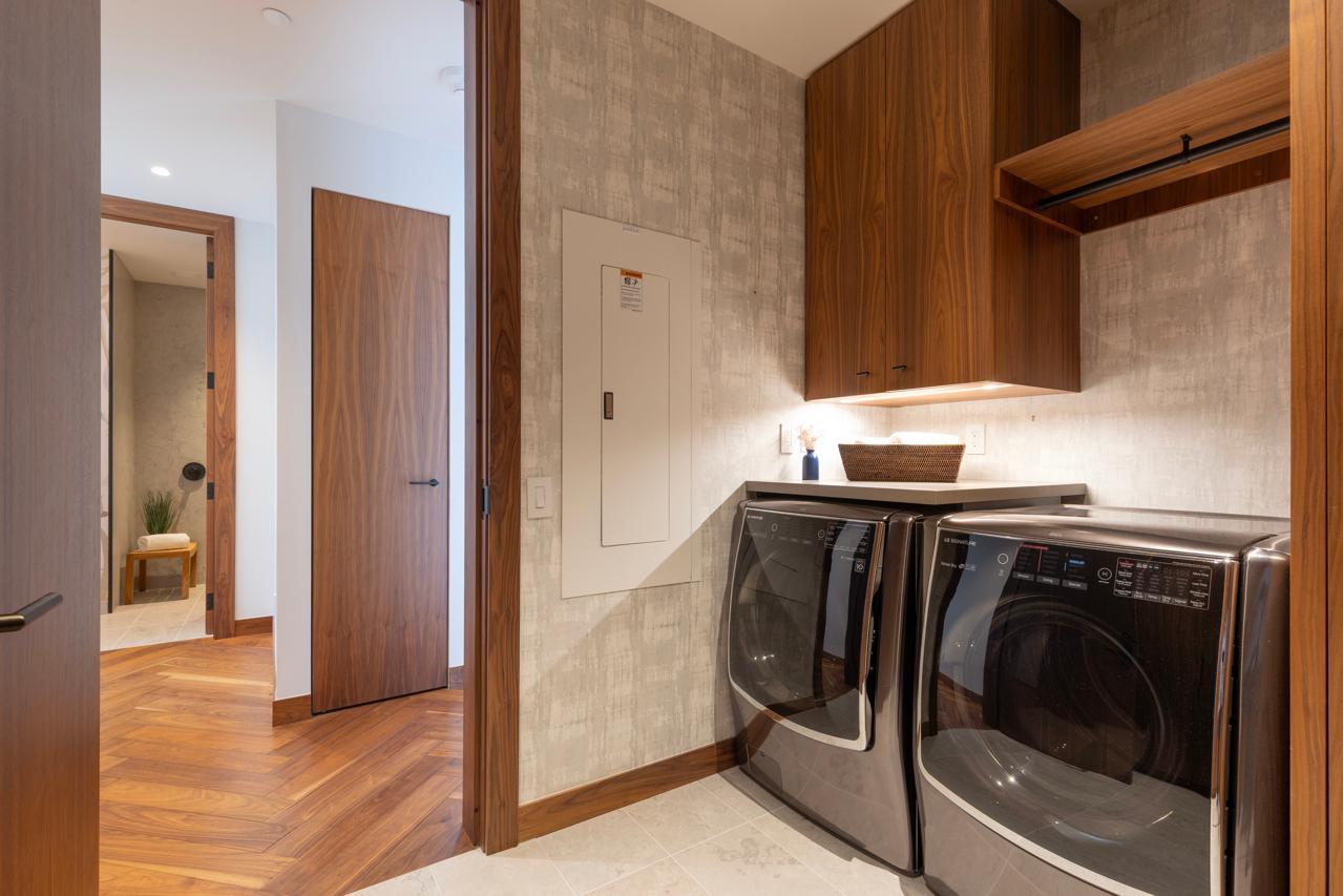 255 Hennepin Avenue Unit: 3402