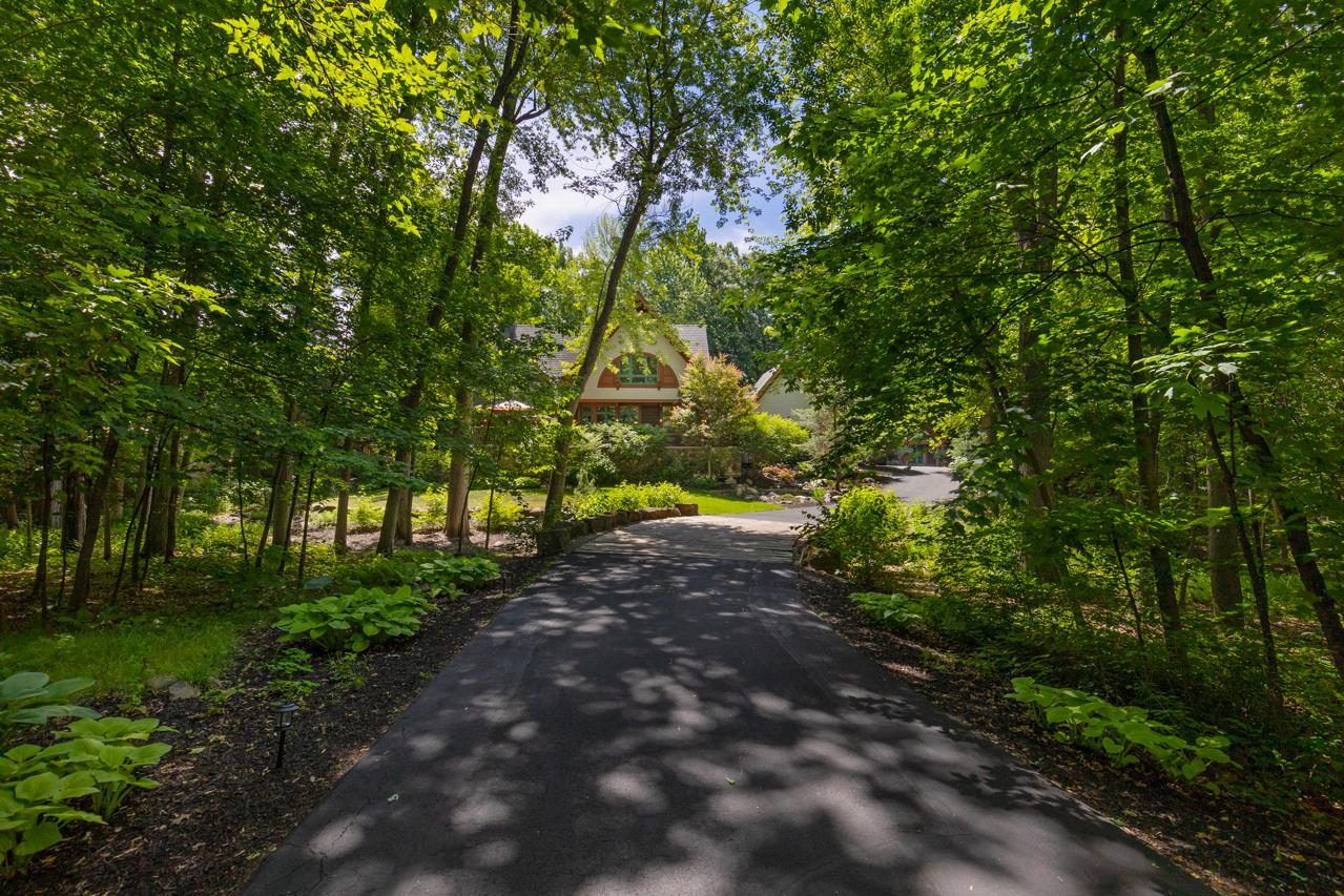 5955 Maple Forest