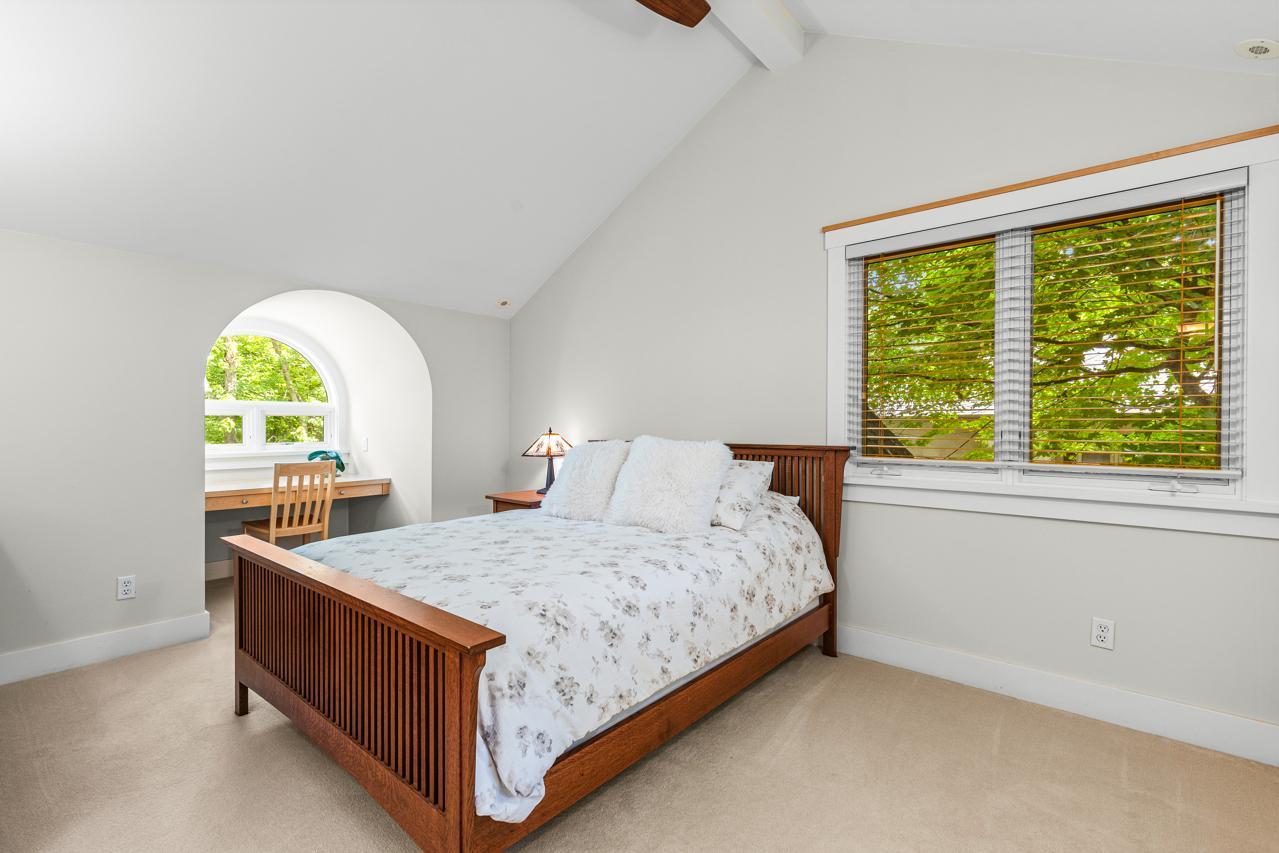 5955 Maple Forest