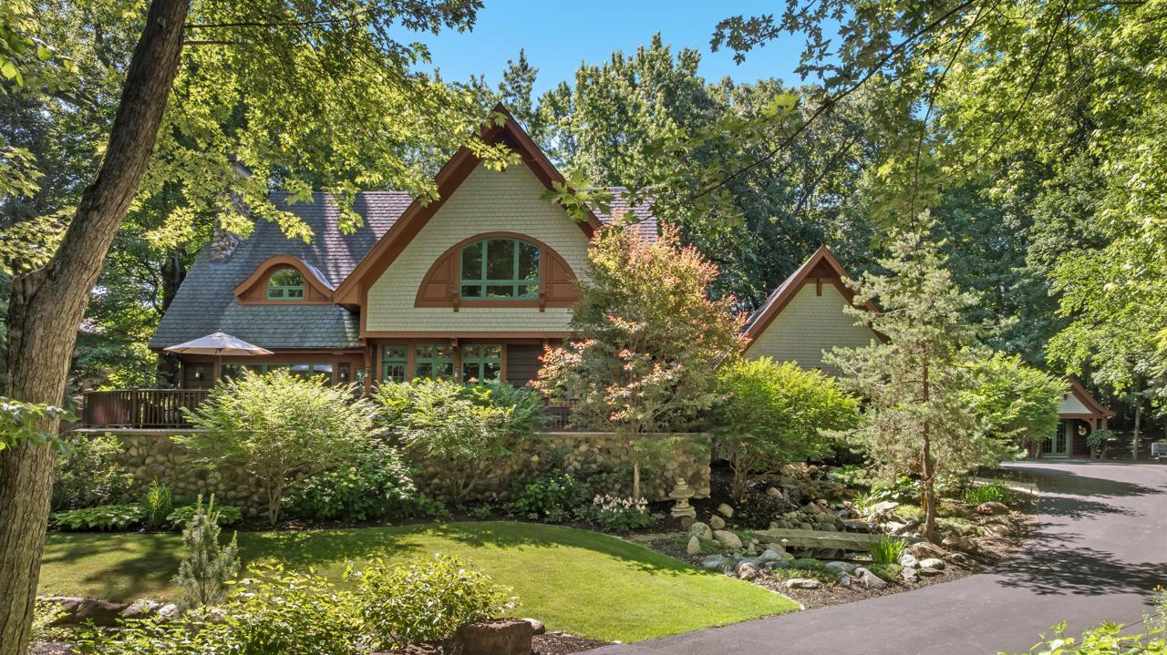 5955 Maple Forest