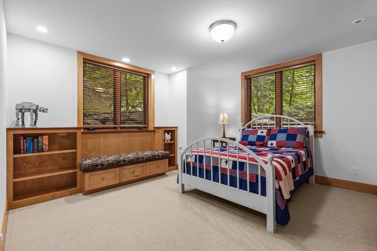 5955 Maple Forest