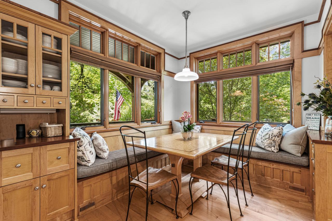 5955 Maple Forest
