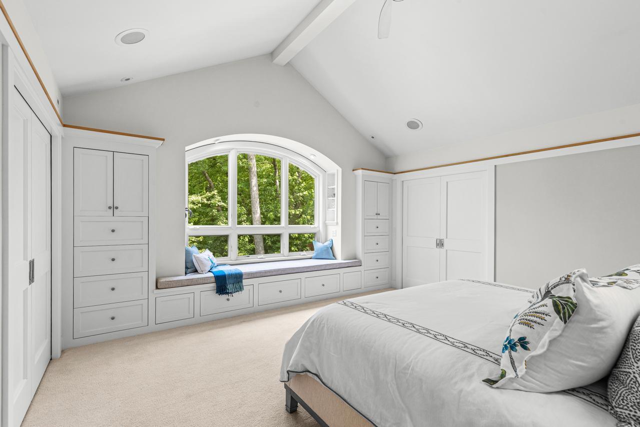 5955 Maple Forest