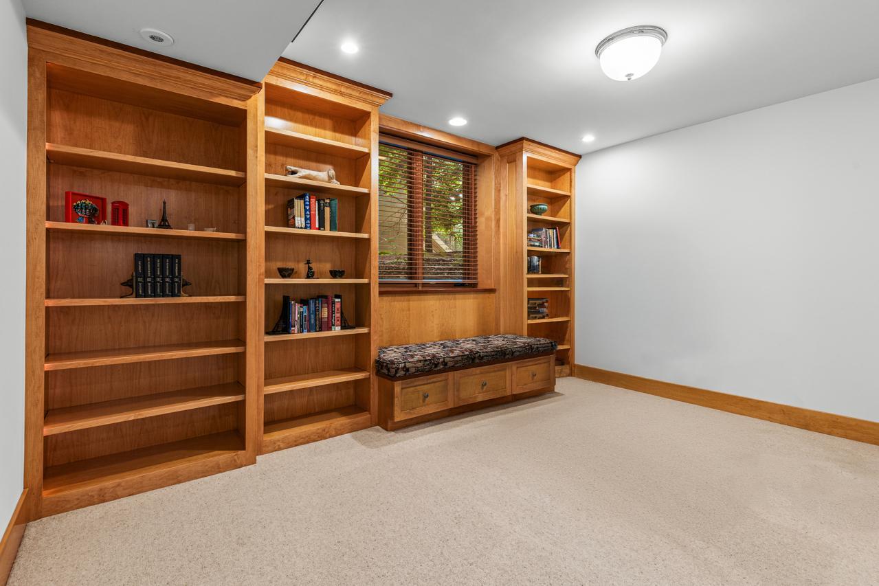 5955 Maple Forest