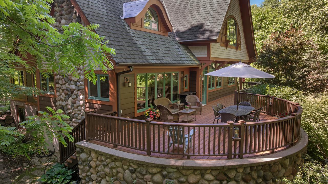 5955 Maple Forest