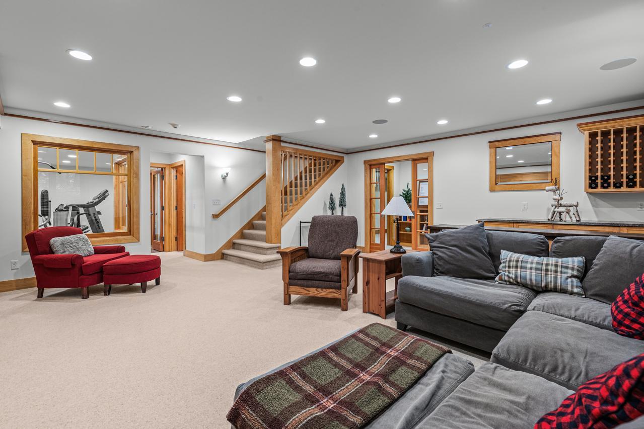 5955 Maple Forest