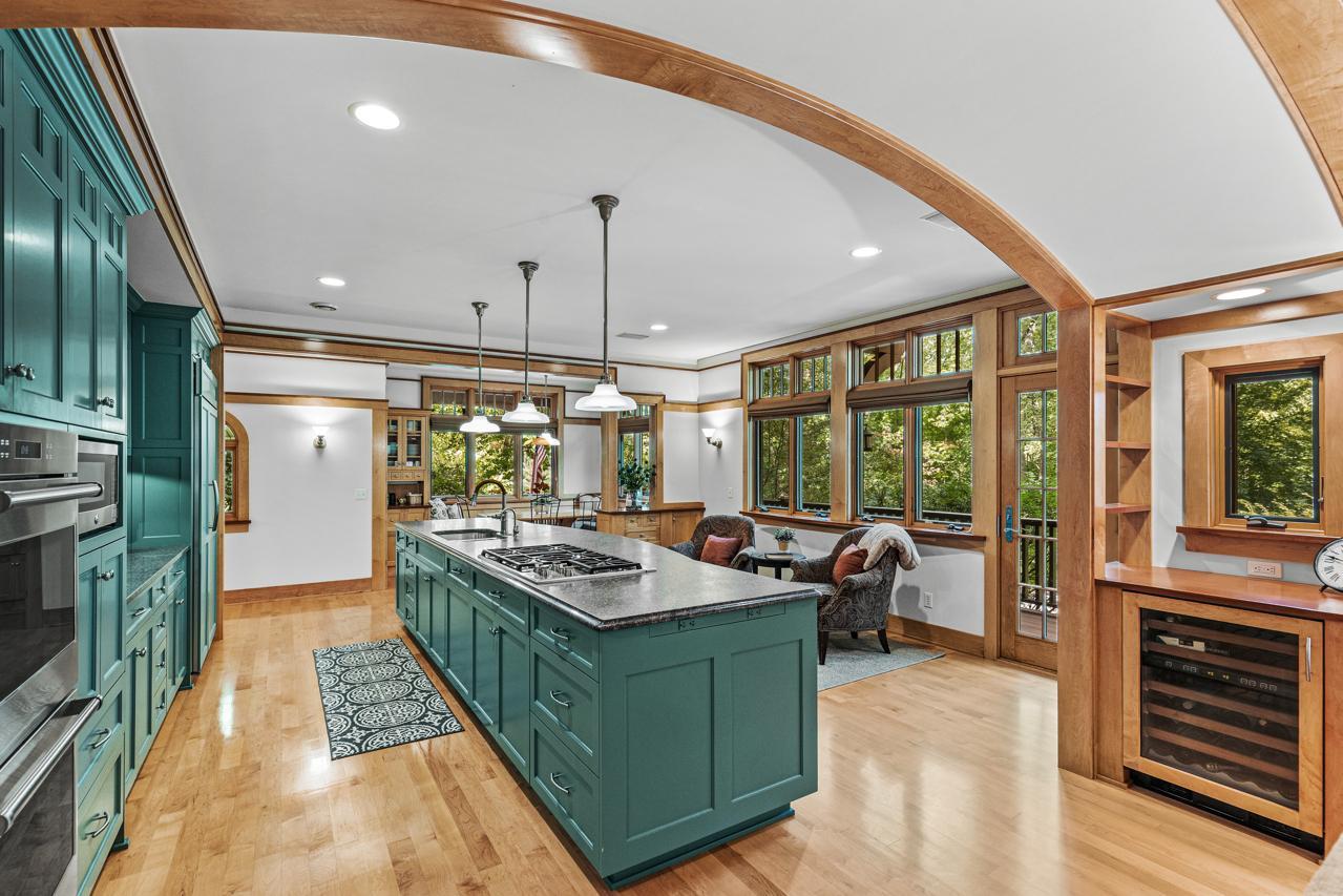 5955 Maple Forest
