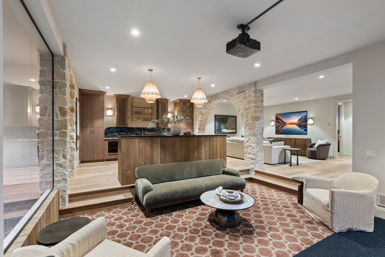 2295 Tamarack Drive