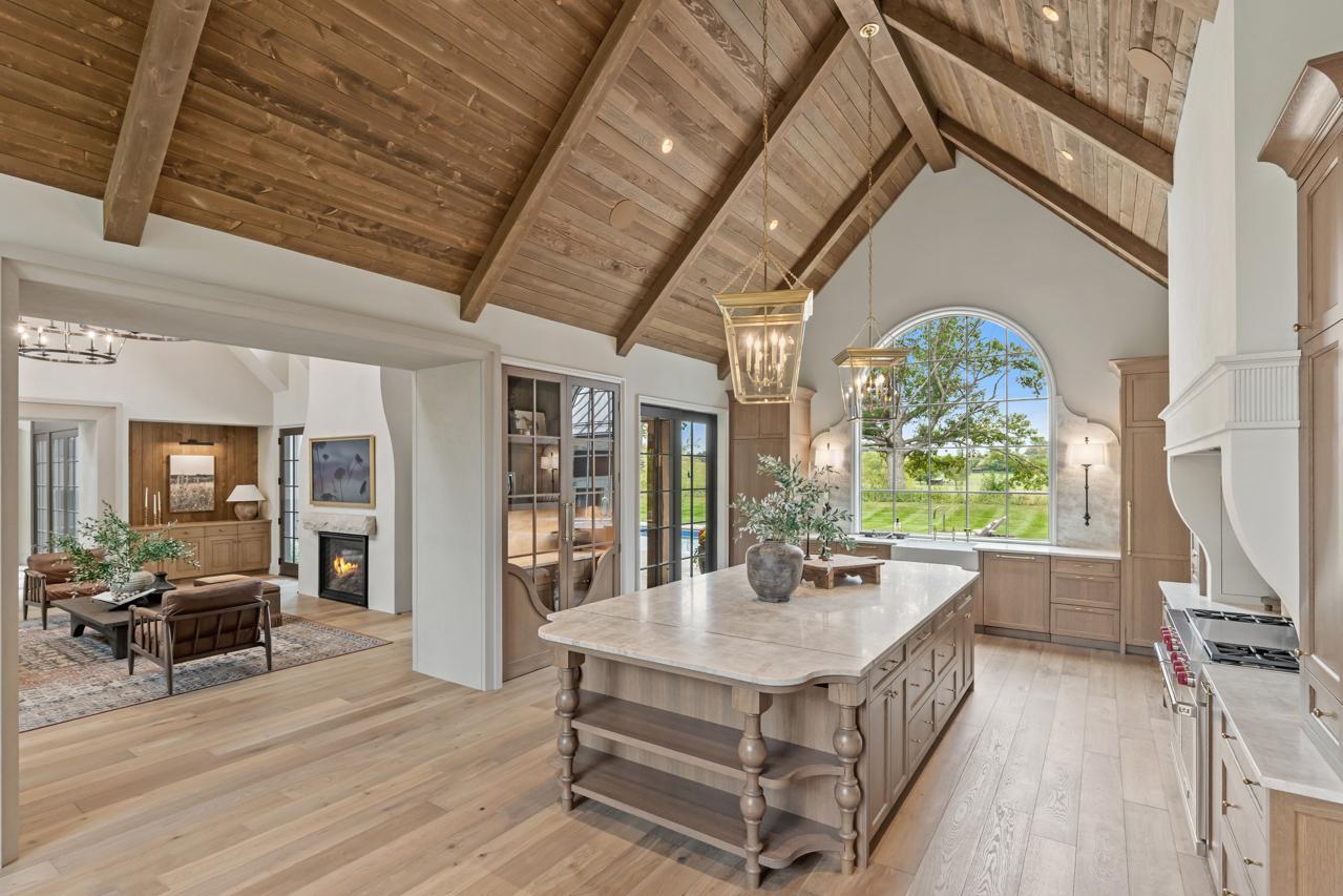 2295 Tamarack Drive