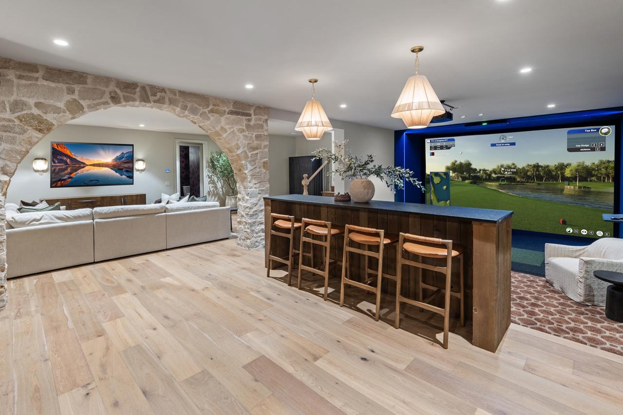 2295 Tamarack Drive