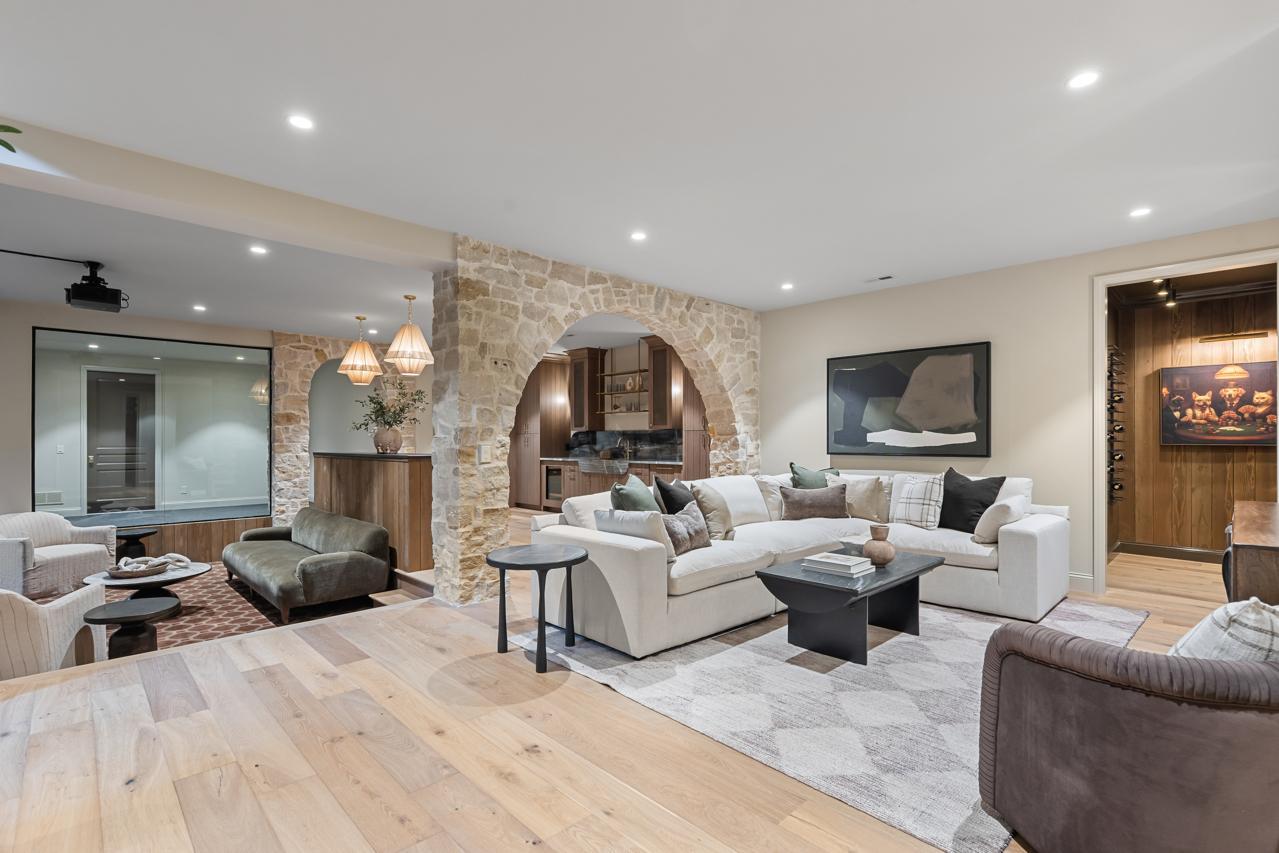 2295 Tamarack Drive