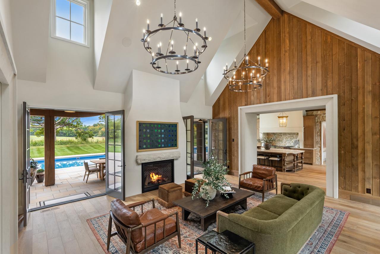 2295 Tamarack Drive