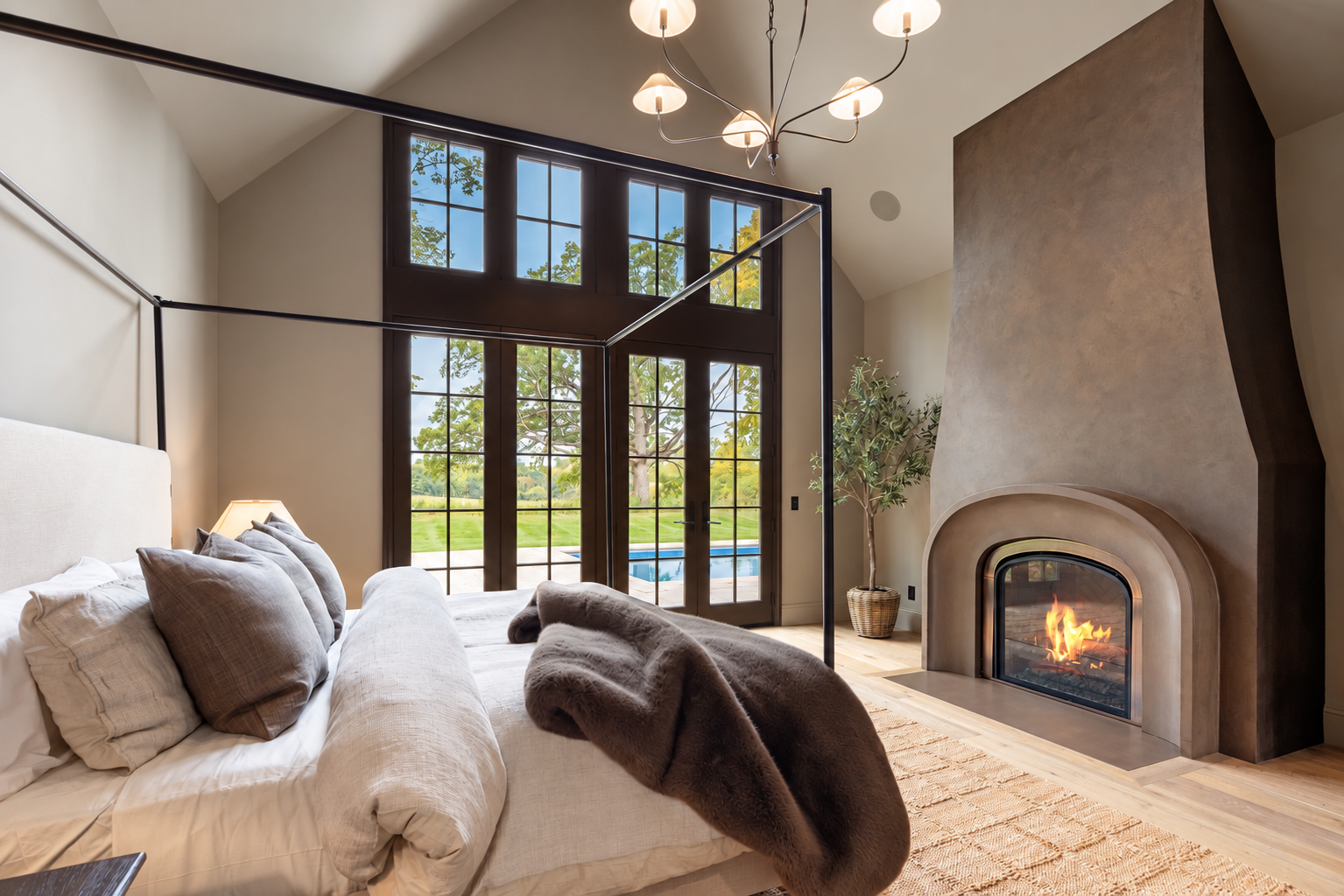2295 Tamarack Drive