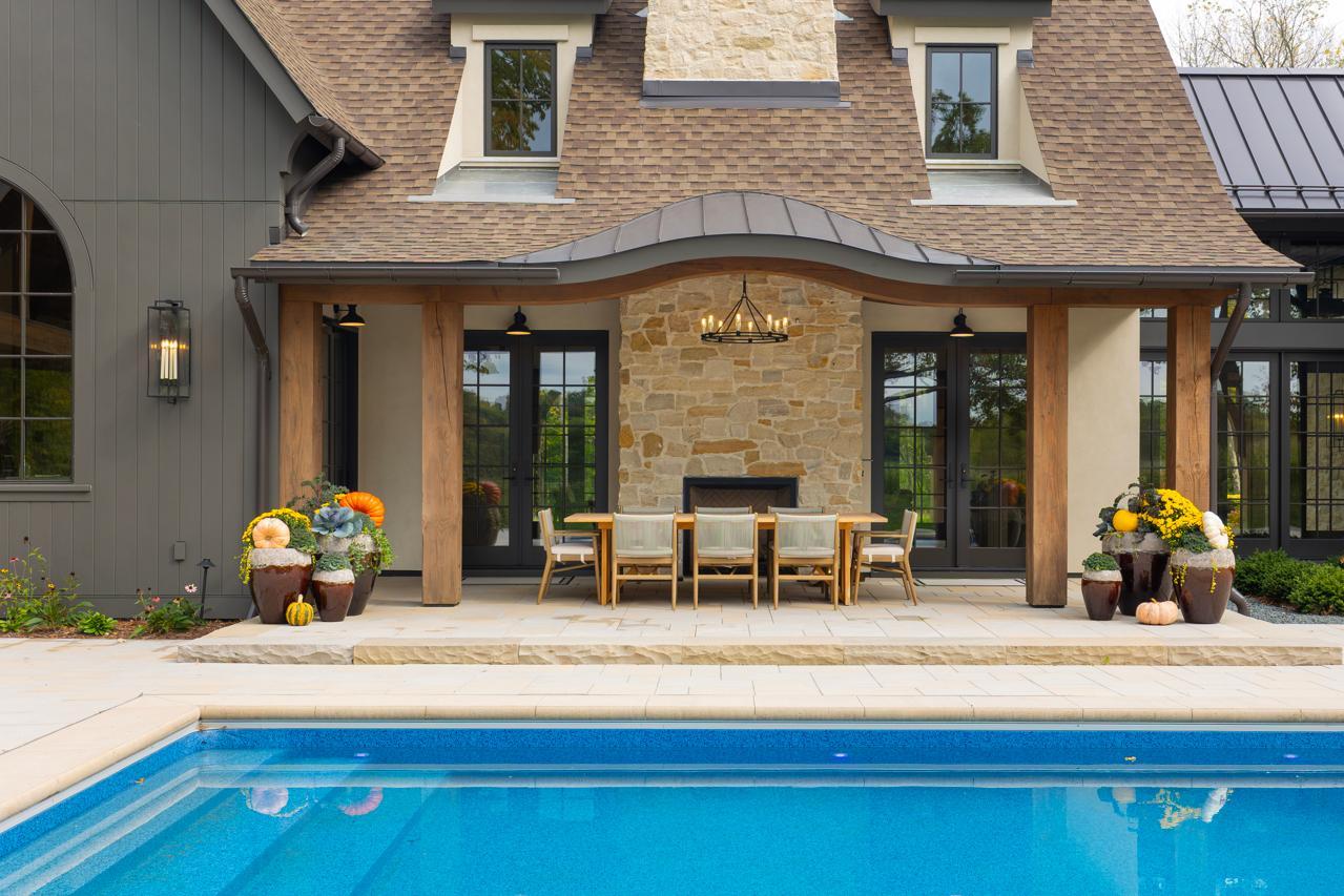 2295 Tamarack Drive