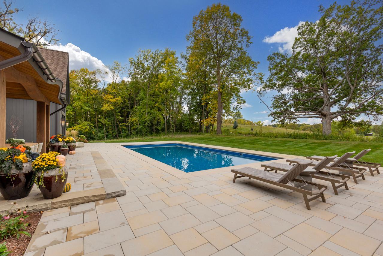 2295 Tamarack Drive