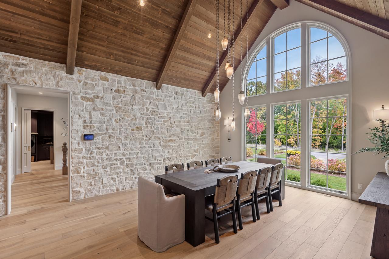 2295 Tamarack Drive