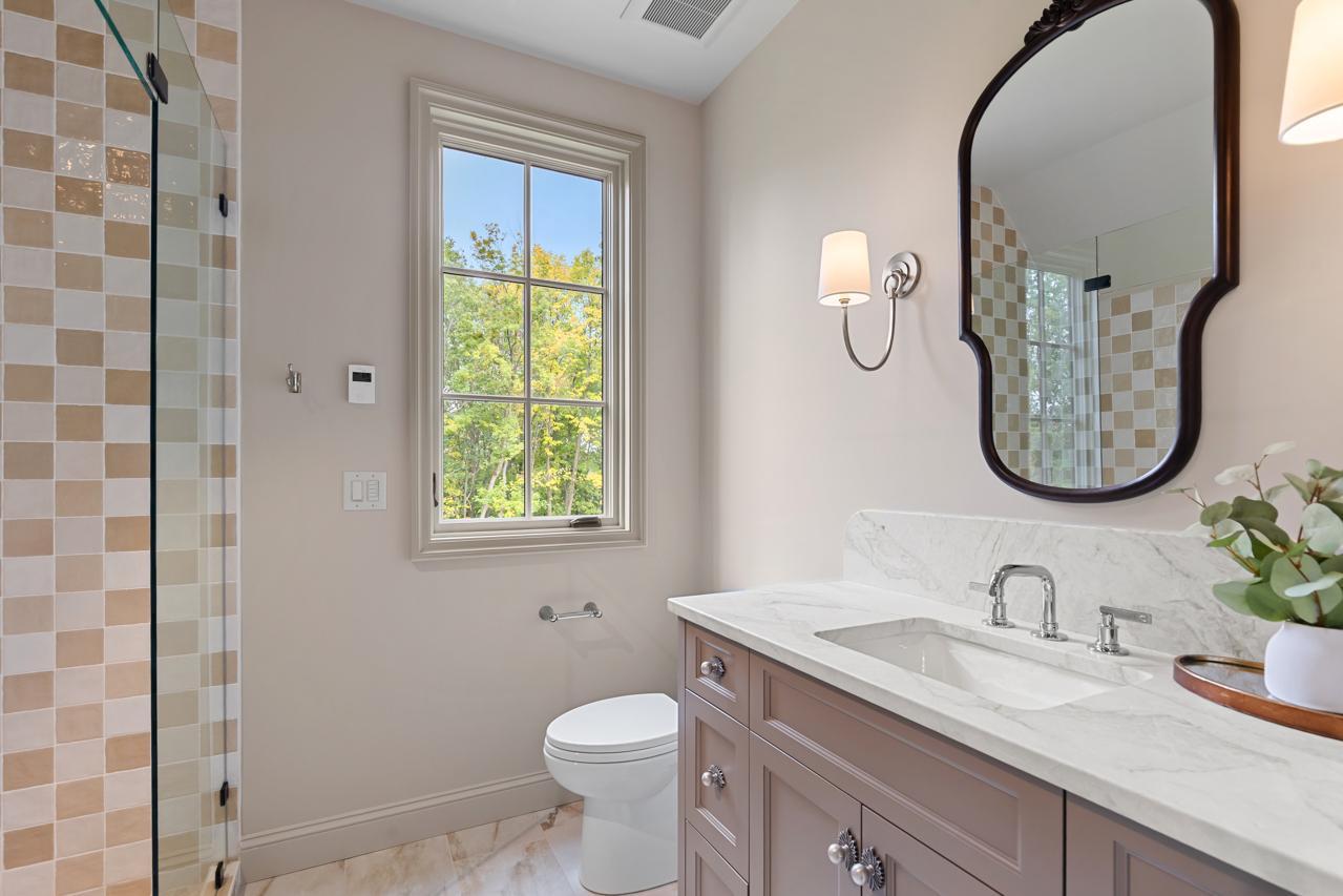 2295 Tamarack Drive