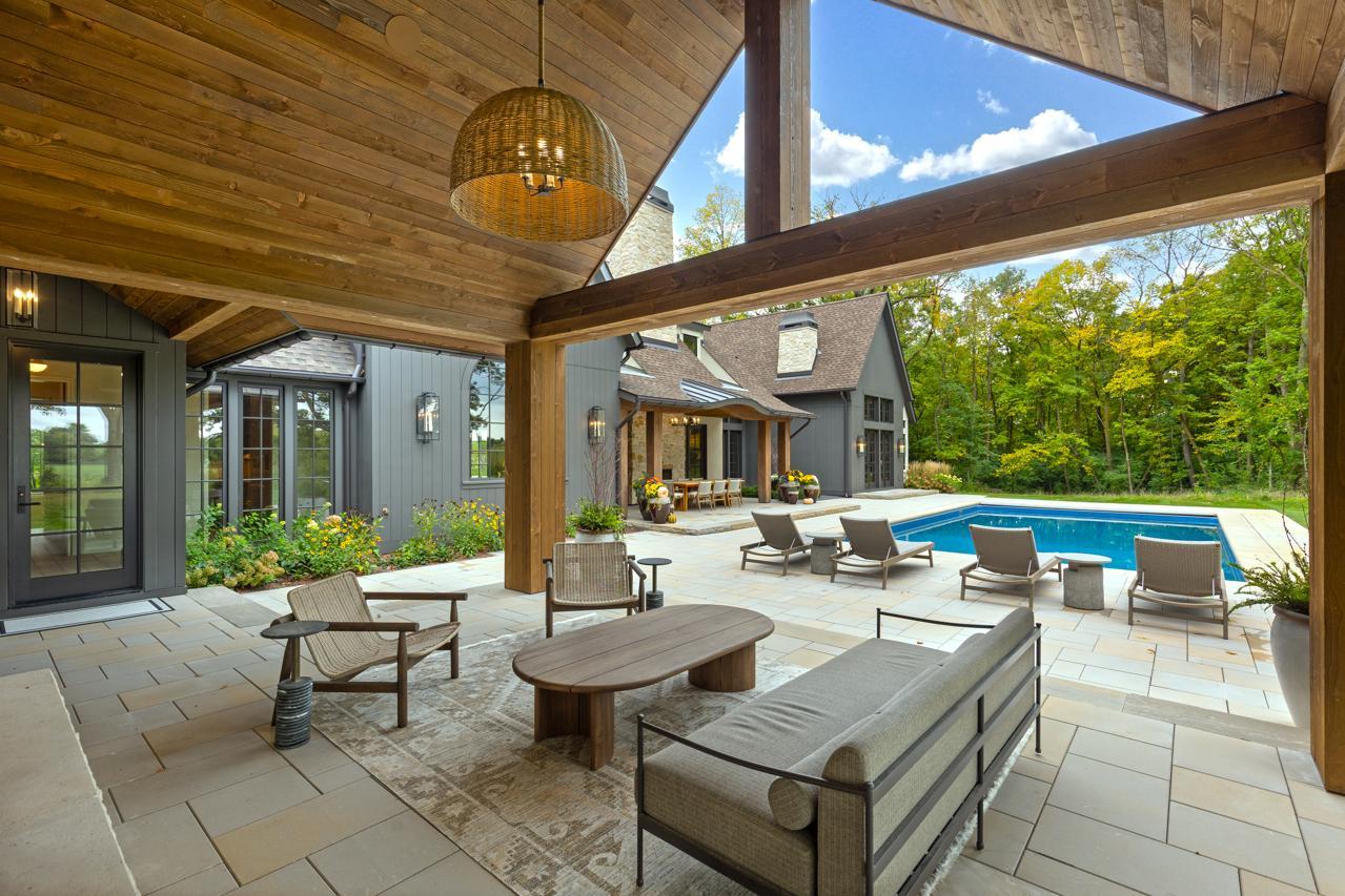 2295 Tamarack Drive