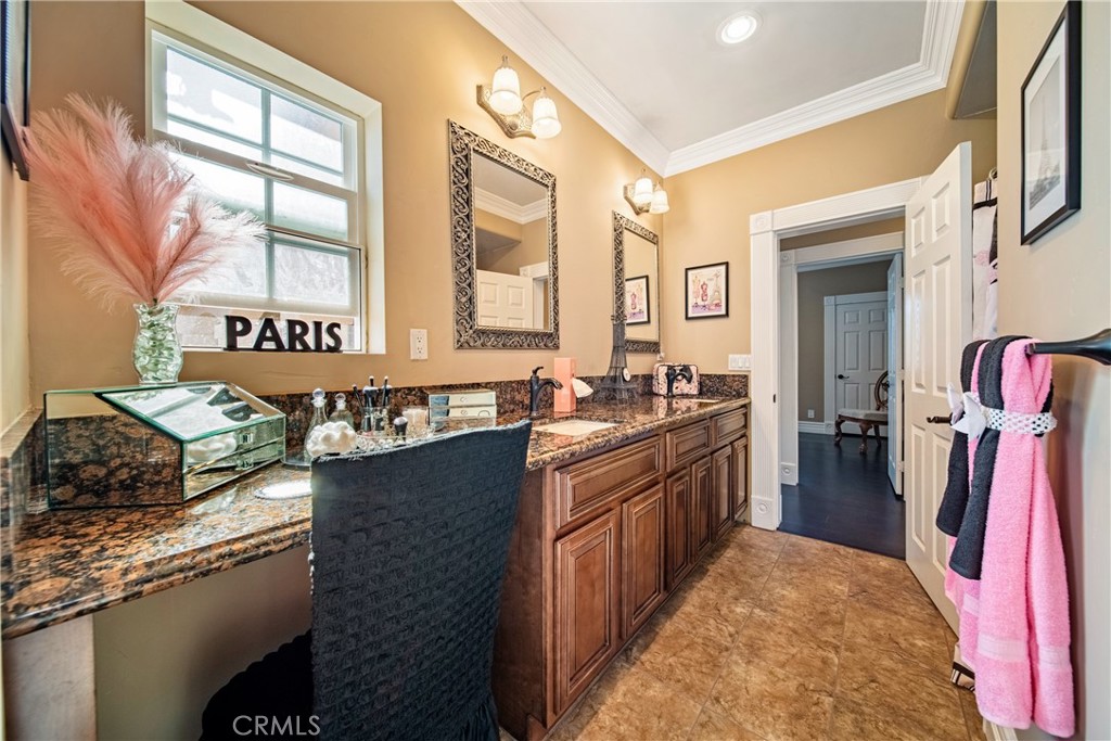 24925 Franklin Street