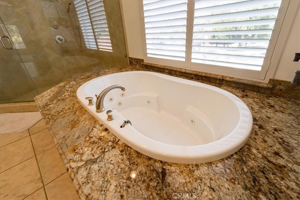 37626 Avenida La Cresta