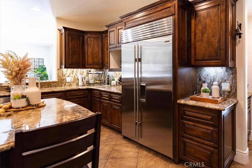 37626 Avenida La Cresta