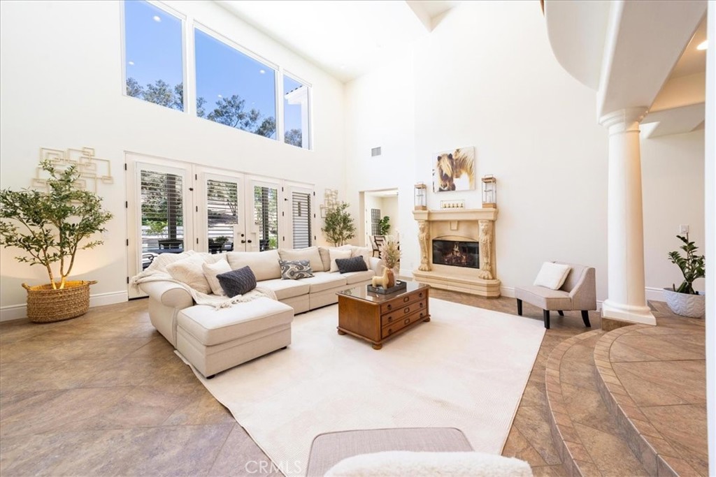 37626 Avenida La Cresta