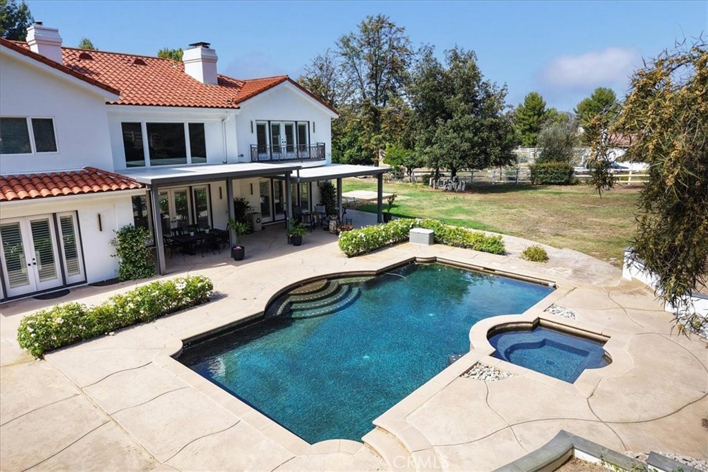 37626 Avenida La Cresta
