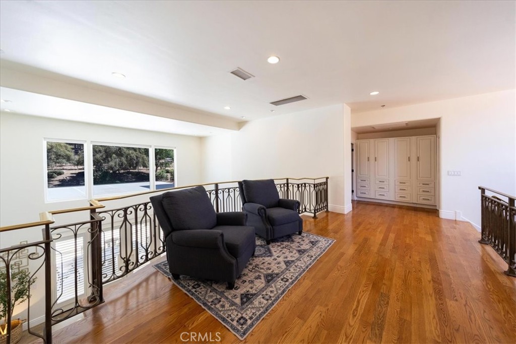 37626 Avenida La Cresta