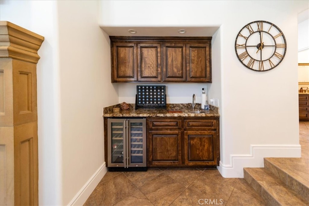 37626 Avenida La Cresta