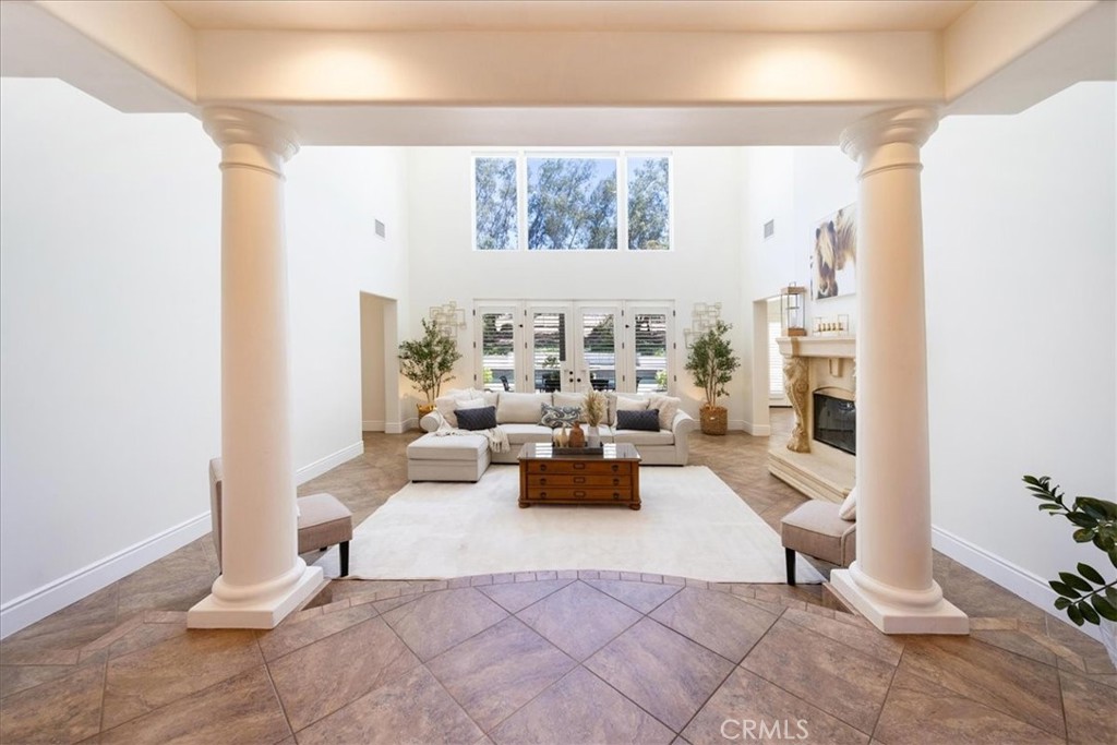 37626 Avenida La Cresta