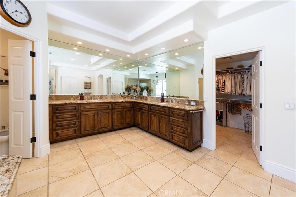 37626 Avenida La Cresta