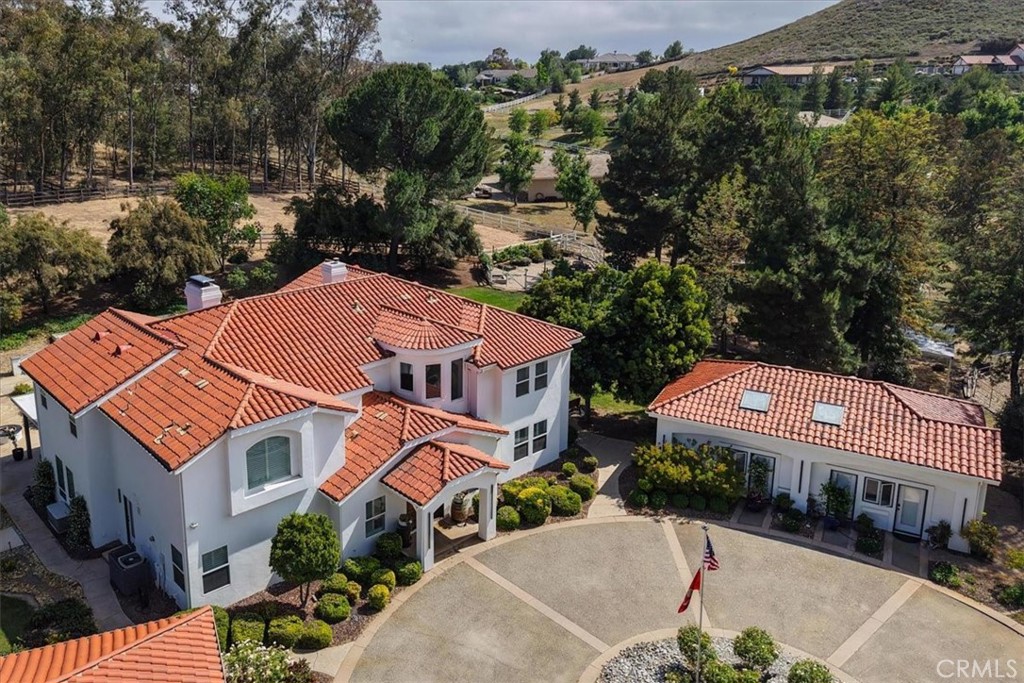 37626 Avenida La Cresta